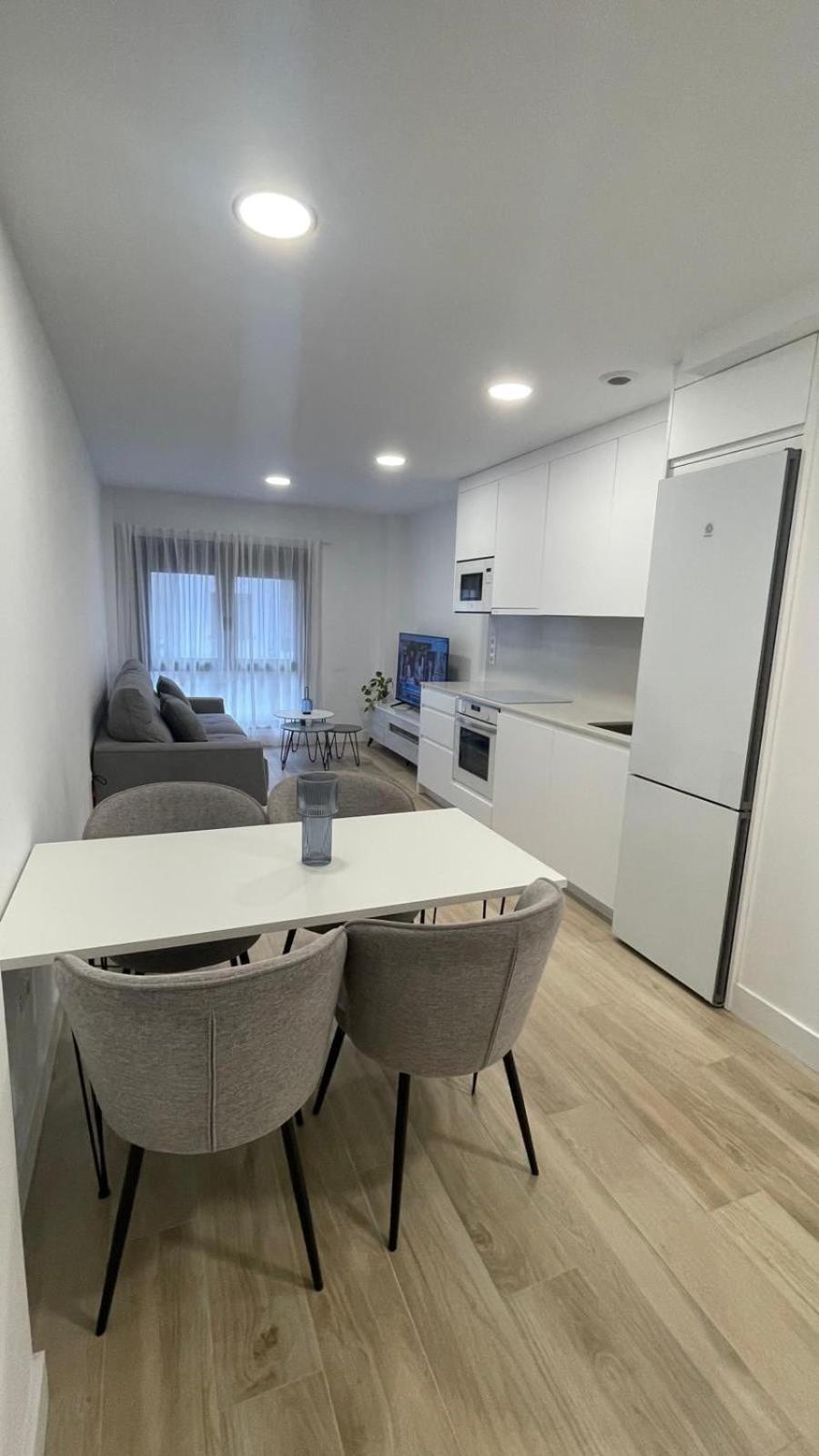 Apartamento Albareda 83 *